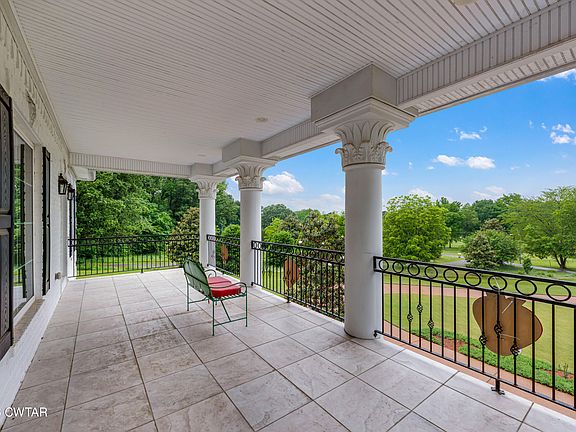 4th image of 40 Pine Lake Dr
