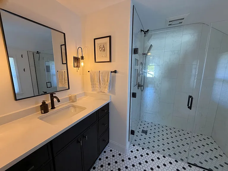 398 Elm St — Photo 6