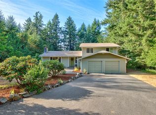 855 Island Blvd, Fox Island, WA 98333