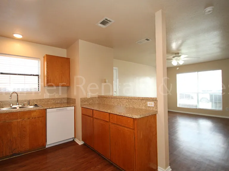 3904D Gus Dr — Photo 6
