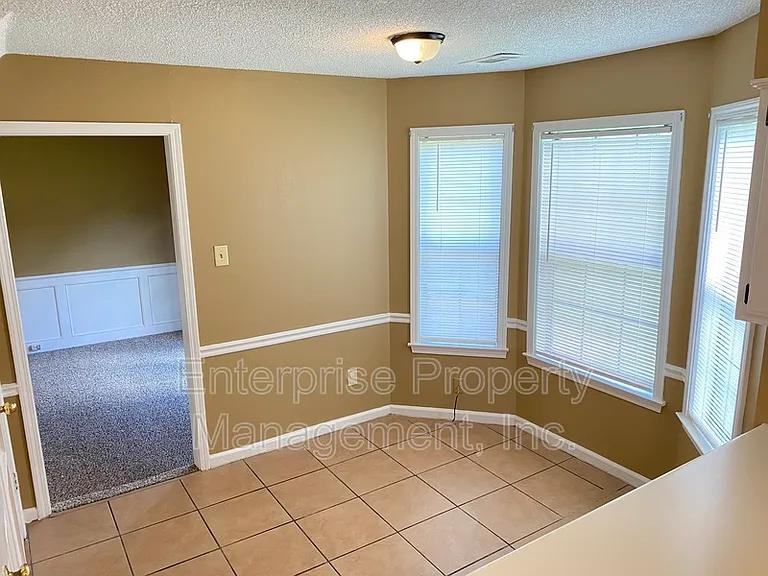 7828 Bland Ln — Photo 14