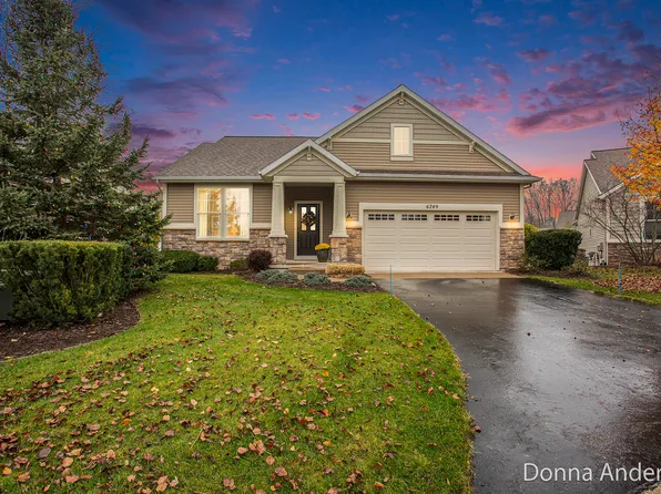 6249 White Clover Ln SE, Caledonia, MI 49316