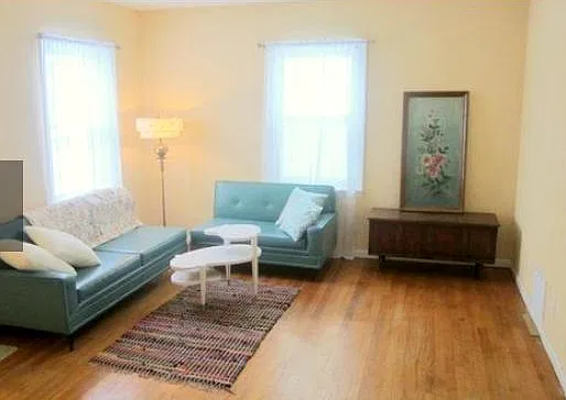 2821 Commercial Ave — Photo 2
