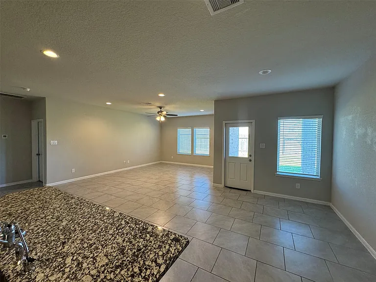 29602 Juniper Ct — Photo 12