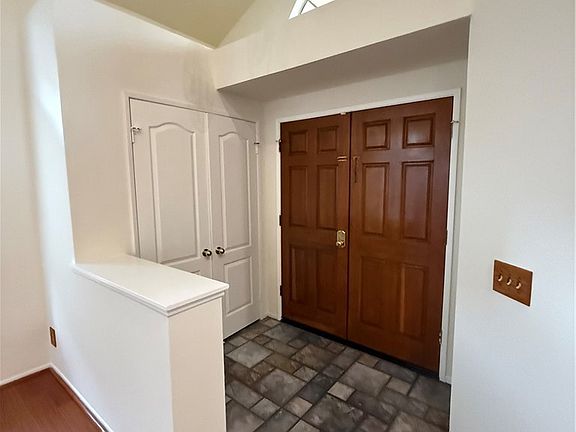 3rd image of 58 Valley Crest Rd