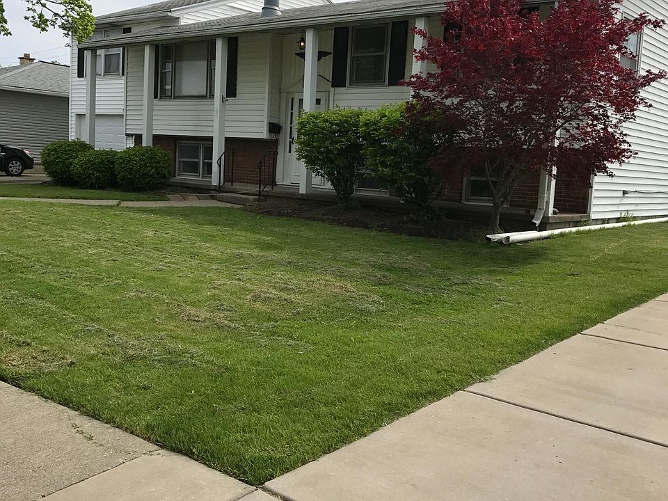1st image of 21 Monterey Ln