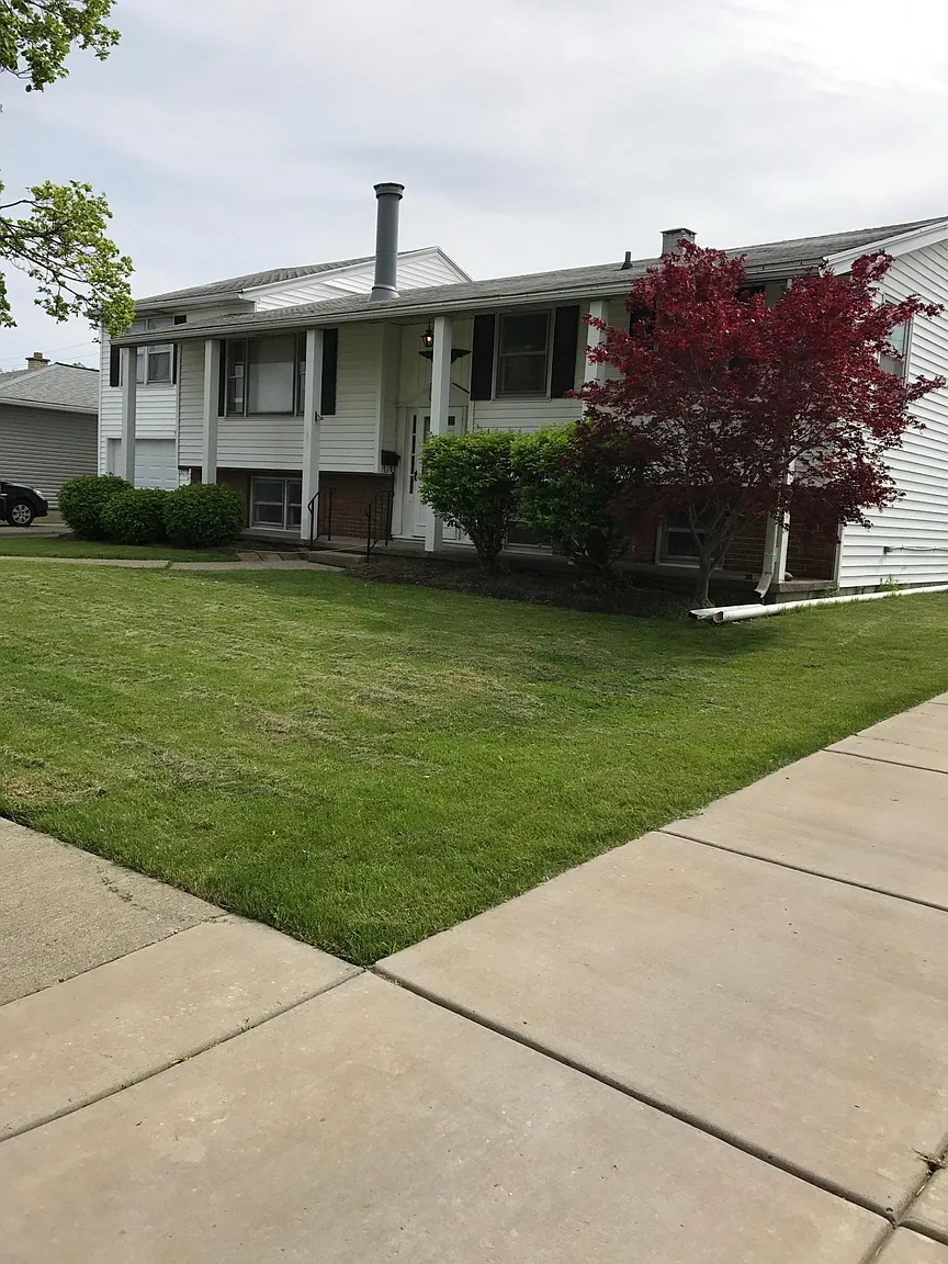 21 Monterey Ln photo 1