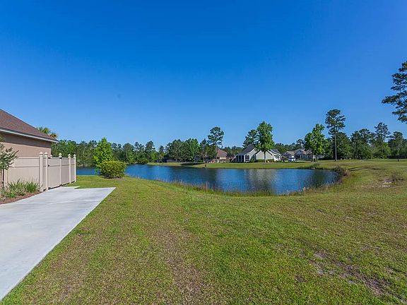 5th image of 237 Belmont Cir
