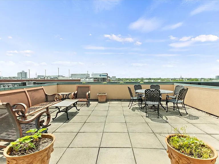 196 S Grant Ave #307 — Photo 30