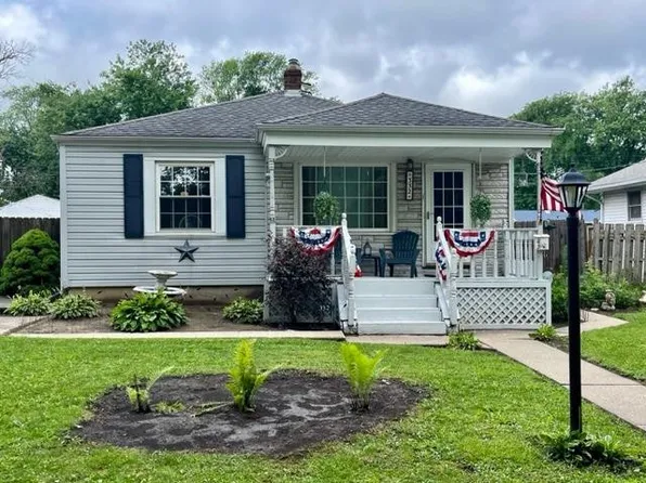 332 N Cavender St, Hobart, IN 46342