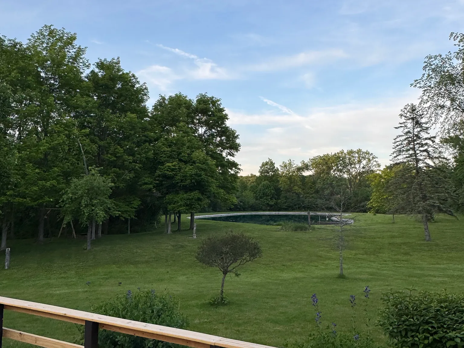 3 bed, 2.5 bath, 2002 sqft, $2,600 — Photo 2