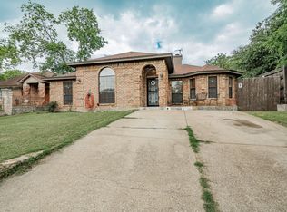 1709 Avenue F, Grand Prairie, TX 75051