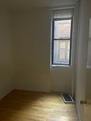 Rented by K & O Realty Associates Inc.