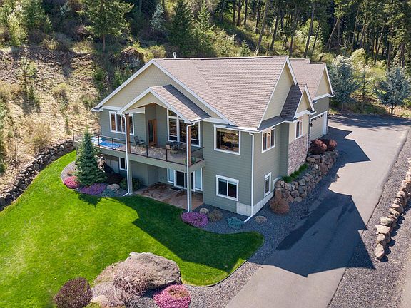 3rd image of 1833 W Blueberry Ct