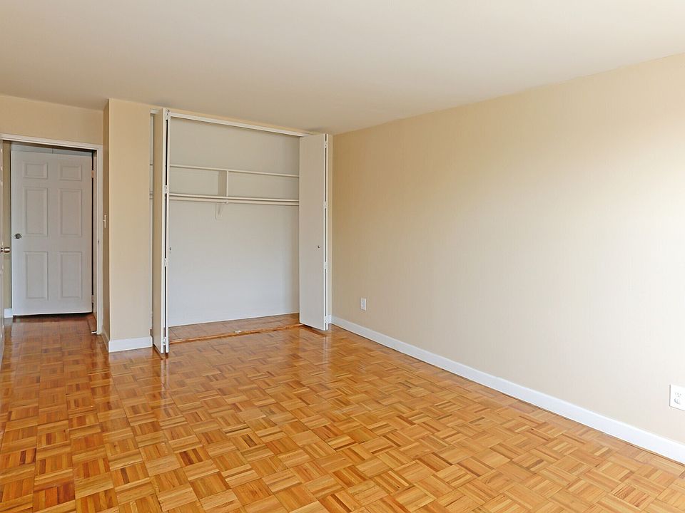 1st image of 4430 Douglaston Pkwy