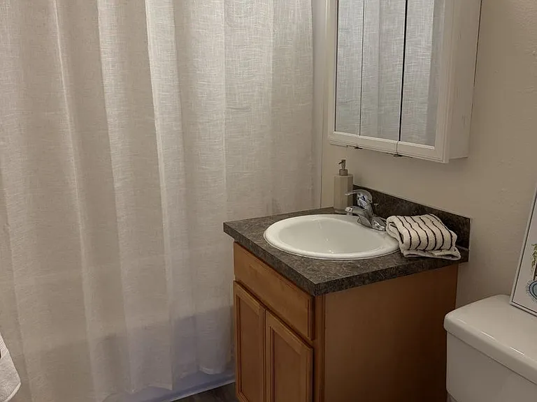 Hamlin Manor — Photo 8