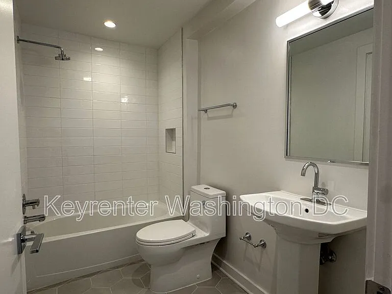 1460 Belmont St NW #204 — Photo 15