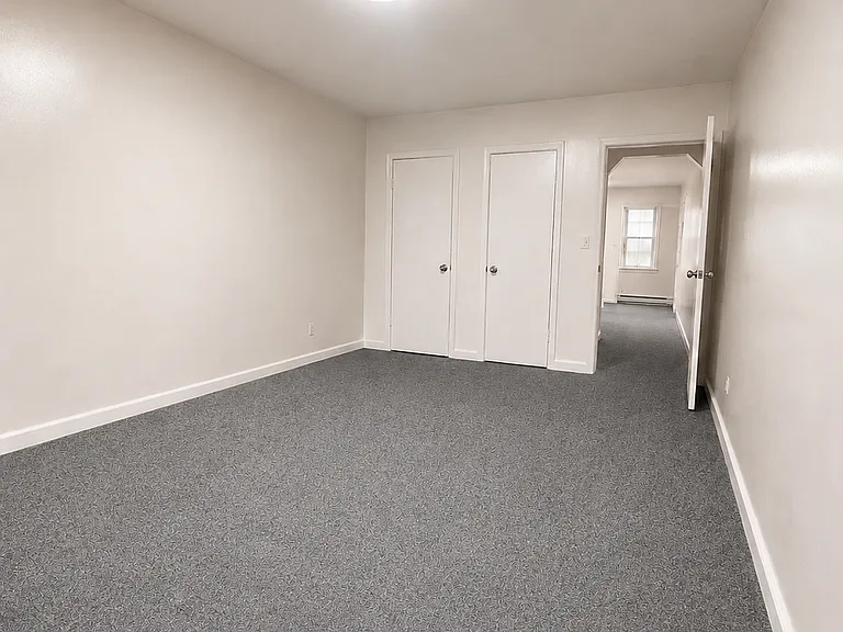 1530 Rhinelander Ave #1 — Photo 3