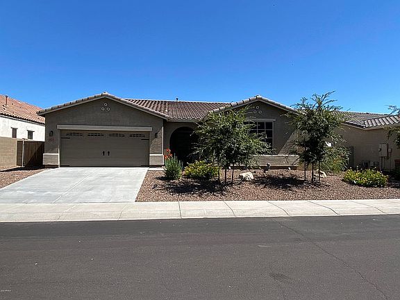 3rd image of 18424 W Sunnyslope Ln