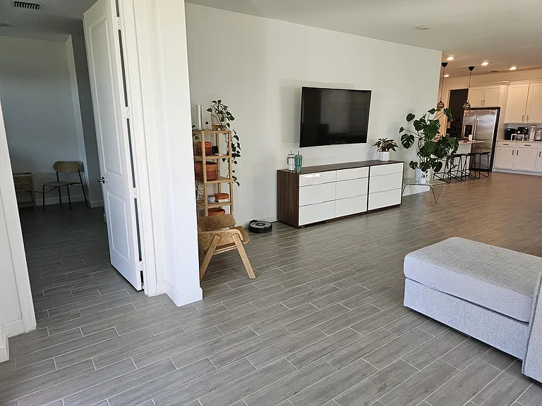 1309 Haywagon Trl — Photo 16
