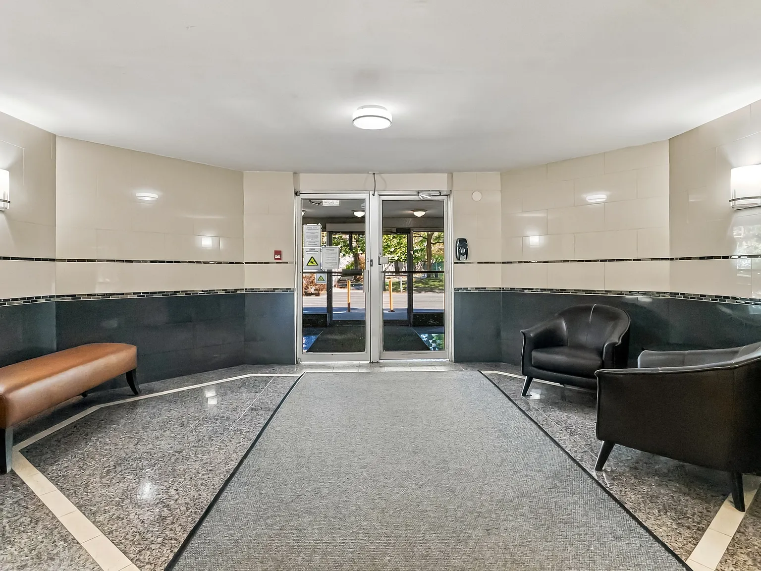 1103 Jalna Boulevard London — Photo 3