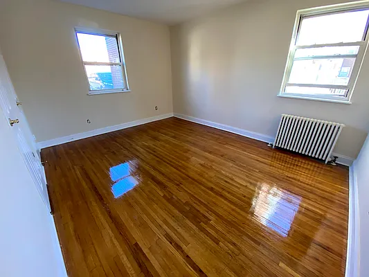 Rented by Queens Apartments Realty LLC | media 2