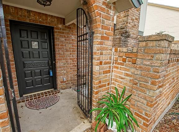 4th image of 27 Park Timbers Dr