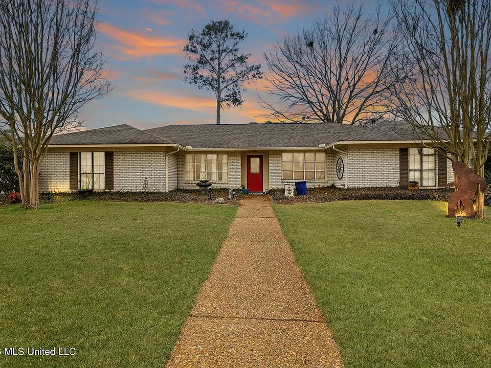 229 Greenfield Pl