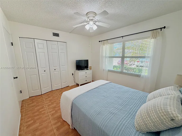 1203 Bahama Bnd #G1 — Photo 30