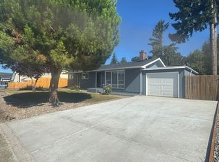 1548 Bryant Ave, Cottage Grove, OR 97424