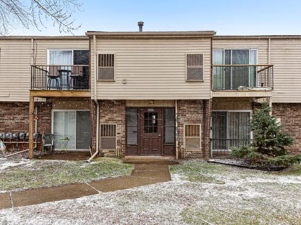 38250 Fairway Ct APT 69B, Clinton Township, MI 48038