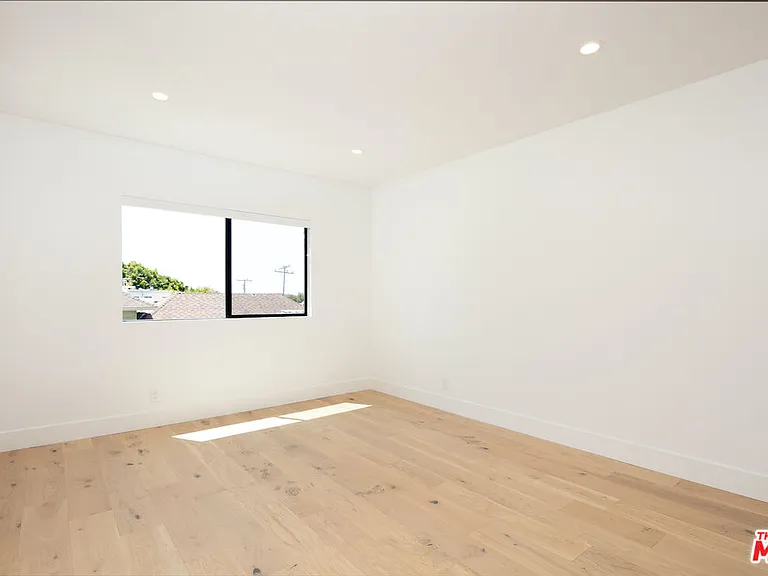 2811 3rd St #8 — Photo 9