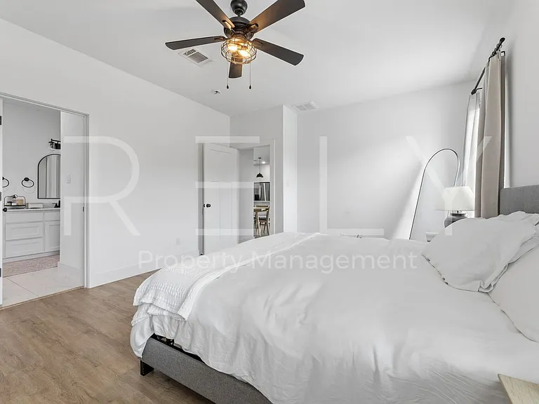 129 Seattle Slew Dr — Photo 35