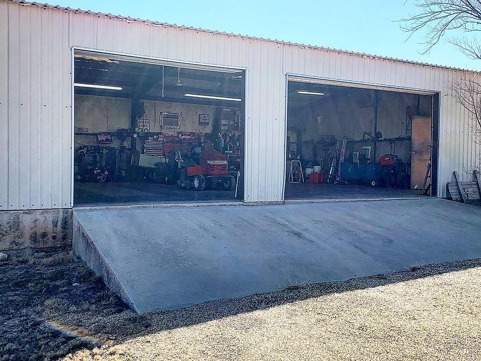 2nd image of 205 Wooten Rd