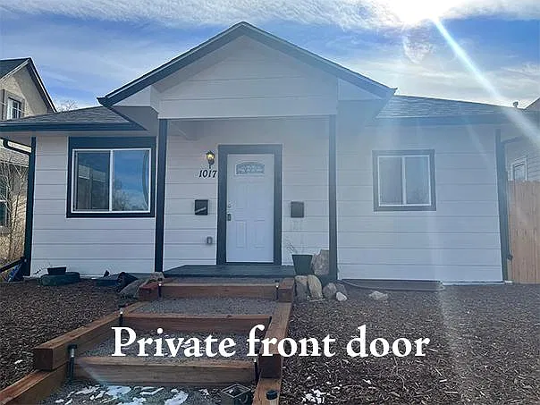 1017 E Costilla St — Photo 1