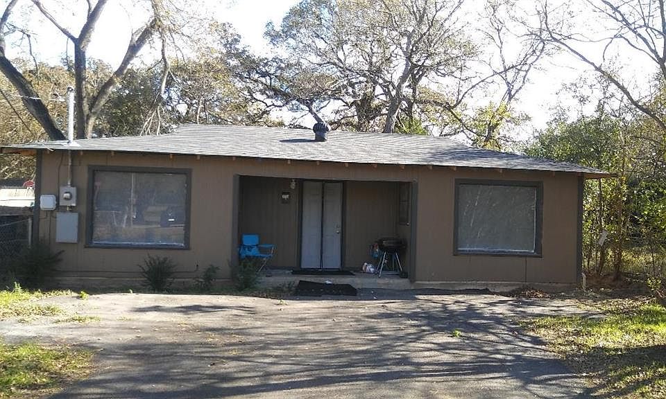 2nd image of 3210 Reed Ln
