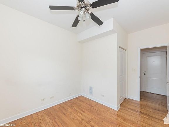 5th image of 859 W Cornelia Ave #521