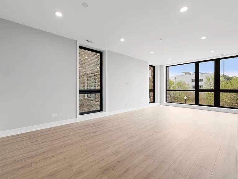 1718 S Halsted St #301 — Photo 14