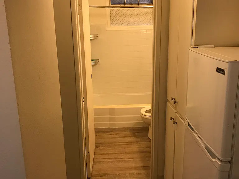 5410 Ivanhoe Pl NE #9 — Photo 4