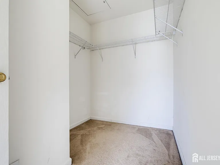 1054 Morning Glory Dr — Photo 21