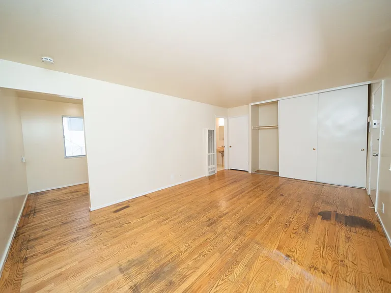 354 Vernon Street — Photo 3