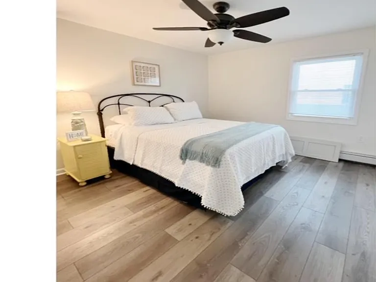 308 Harding Ave #WKLY SUMMER RENTAL — Photo 15
