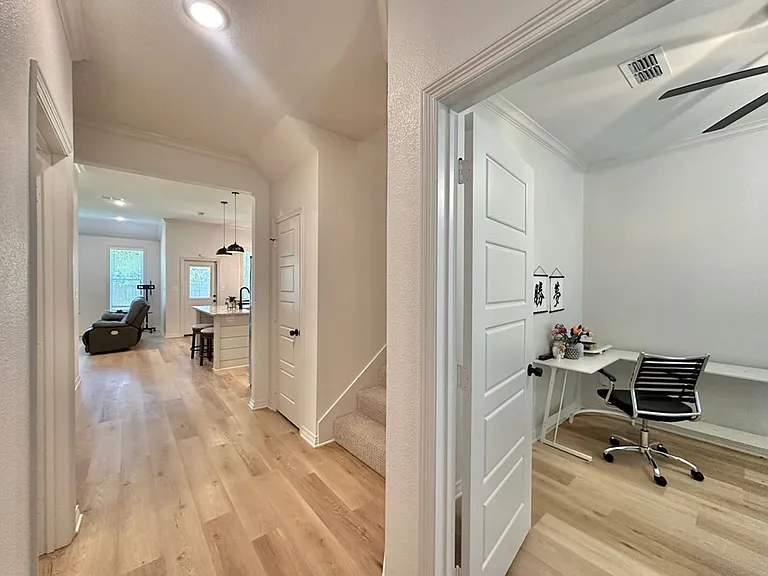 3076 Royal Garden Rd — Photo 4