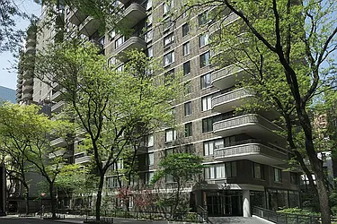 309 East 49th Street in Turtle Bay