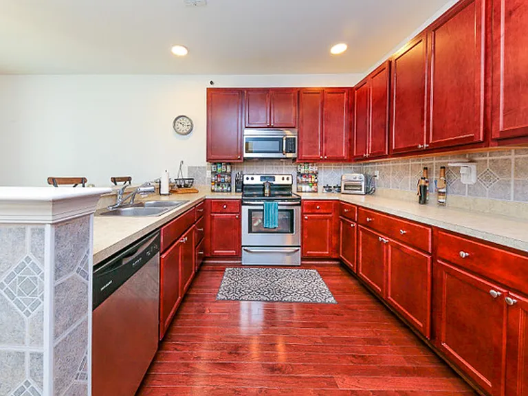 2650 Leytonstone Dr — Photo 8