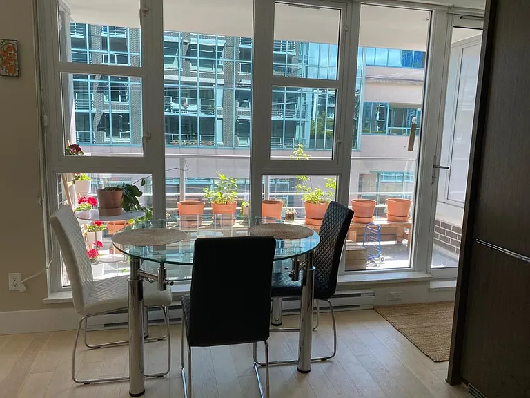 538 W 7th Ave #507 — Photo 7