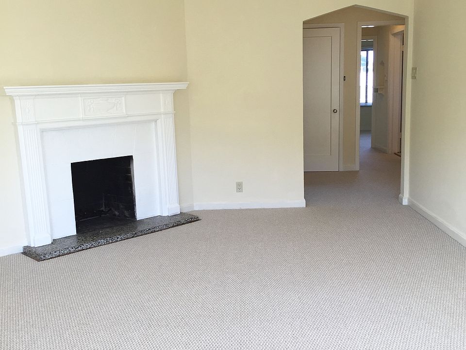 Living Room & Hallway