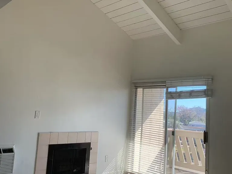 521 Sandalwood Pl #8 — Photo 3