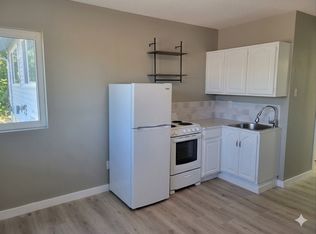 812 E 15th St #2, The Dalles, OR 97058