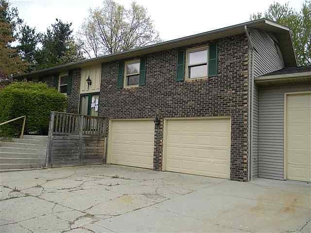 1st image of 26927 Carriage Ct
